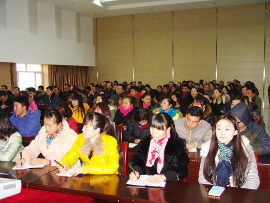 內(nèi)強(qiáng)個(gè)人素質(zhì)，外塑企業(yè)形象