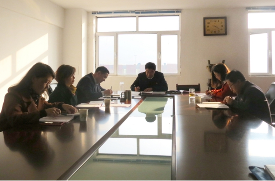 現(xiàn)代物流公司黨支部 物產(chǎn)汽貿(mào)公司黨支部共同召開(kāi)黨支部中心組第一次學(xué)習(xí)(擴(kuò)大)會(huì)議