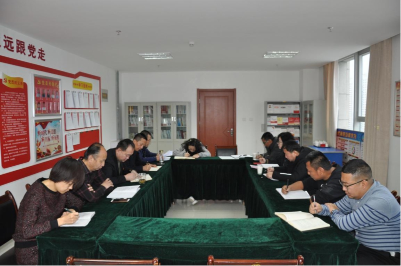 銘記“生命線”、分清“是非線” 修筑“防腐線”、不踩“高壓線”